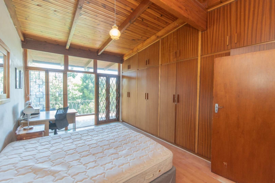 8 Bedroom Property for Sale in Summerstrand Eastern Cape